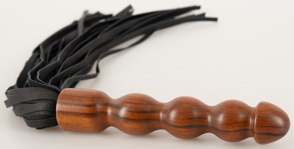 Artikelbild 3 des Artikels “Leder Flogger Wood “